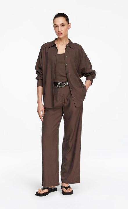 Immagine prodotto Comma Fliessendes Lyocell-Leinen-Hemd mit tonalen Nahtdetails (46)