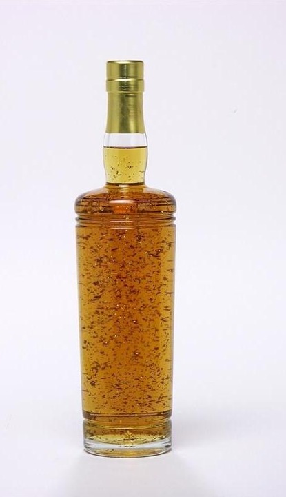 Actual product image Studer 1883 Vieille Prune 35 cl Studer with real gold tinsel, 22 carat Réserve Baron Louis (1 x 35 cl)
