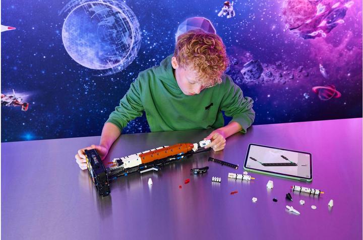 Image du produit LEGO NASA Artemis SLS-Schwerlastrakete (42221, LEGO Technic)
