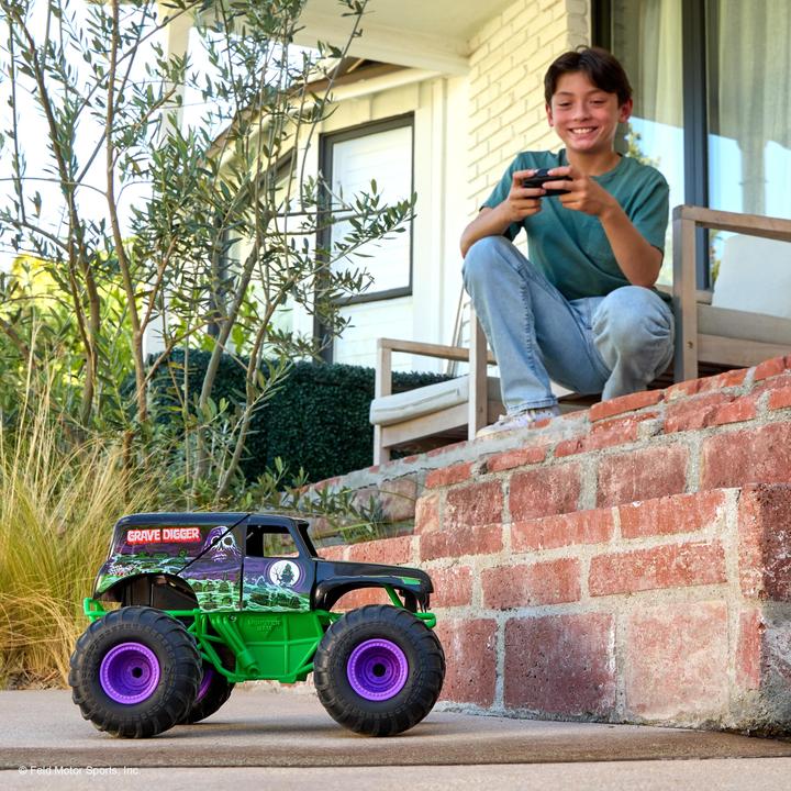 Produktbild Spin Master Monster Jam - Wreck & Repair Grave Digger