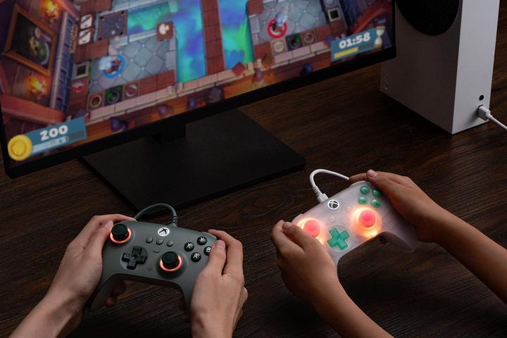 Produktbild 8bitdo Ultimate Mini Wired (Xbox One S, Xbox One X, Xbox Series X, Xbox Series S)