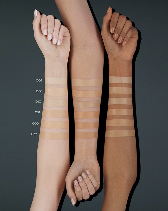 Actual product image Catrice True Skin High Cover (032 Neutral Biscuit)