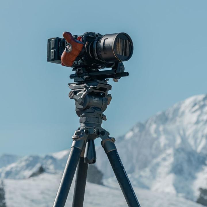 Produktbild Tilta CT08 Cine Fluid Head 75 mm, 2-Stage Carbon Fiber Tripod (Carbon, Metall)