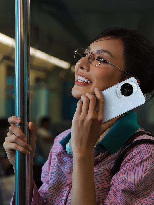 Immagine prodotto Huawei nova 14 Pro (512 GB, Azzurro, Blu chiaro, Blu cristallo, 6.78", Doppia SIM, 4G)