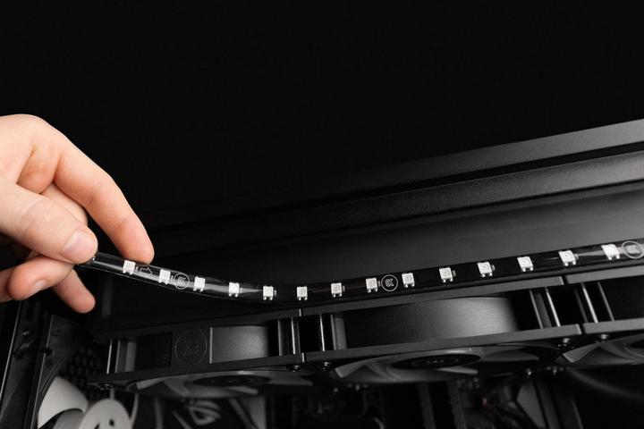 Actual product image EKWB EK-Loop D-RGB Magnetic Strip - schwarz, 60 cm, 33 LEDs (Multicoloured)