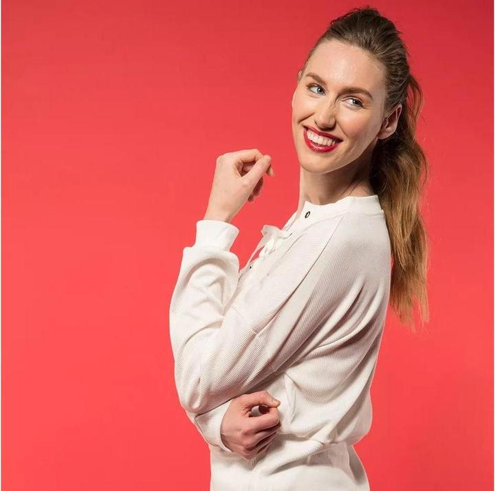 Actual product image Savage Background 2.72 x 11m Red (272 cm, 1100 cm)