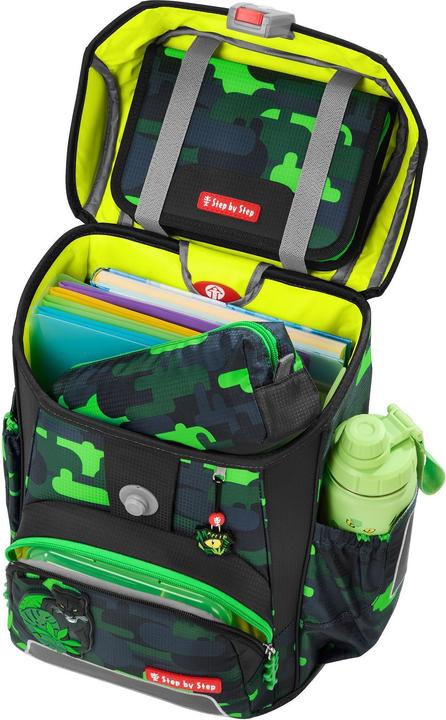 Actual product image Step by Step Black Cat Chiko (19 l)