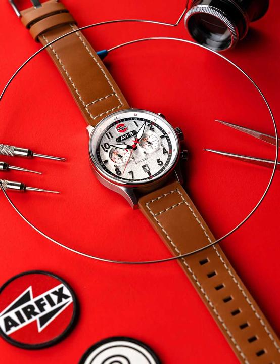 Produktbild AVI-8 AV-4088-06 Hawker Hurricane Dual-Time (Fliegeruhr)