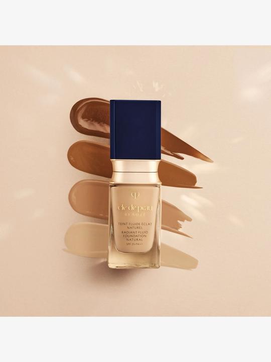 Produktbild Clé De Peau Radiant Fluid Foundation Natural B20 (B20 - Light Medium Beige)