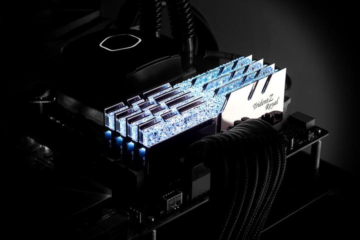Produktbild G.Skill Trident Z Royal (4 x 16GB, 3200 MHz, DDR4-RAM, DIMM)