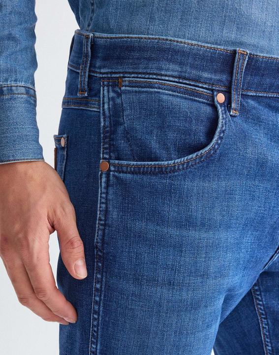 Actual product image Wrangler Jeans Greensboro (42)