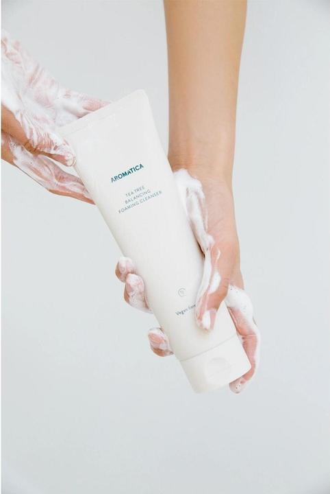 Actual product image Aromatica Tea Tree Balancing Foaming Cleanser (Cleansing Foam, 180 ml)