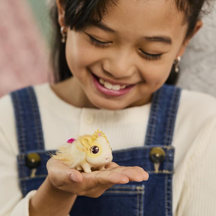 Actual product image Little Mama Surprise playset (22.30 cm)
