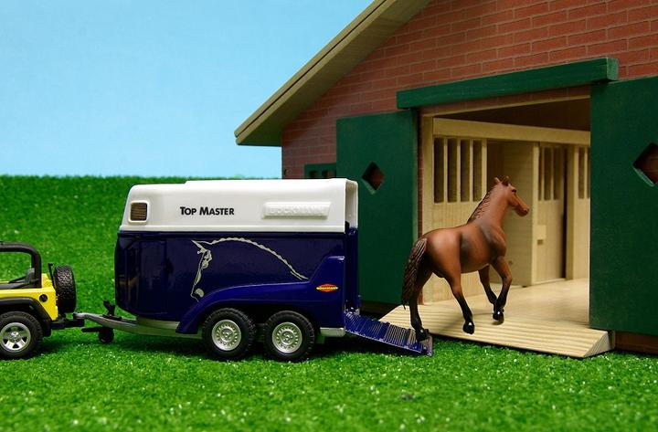 Image du produit Sombo Bois d'écurie Horse avec 9 écuries 1:32