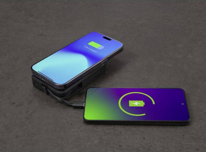 Produktbild Voltcraft VC-Qi2 PD20W 8000 Powerbank 8000 mAh Fast Charge LiPo Schwarz Statusa (8000 mAh, 20 W, 29.60 Wh)