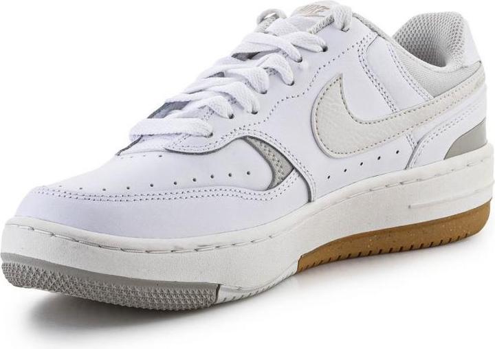 Actual product image Nike Women's Gamma Force Shoes (40.5)