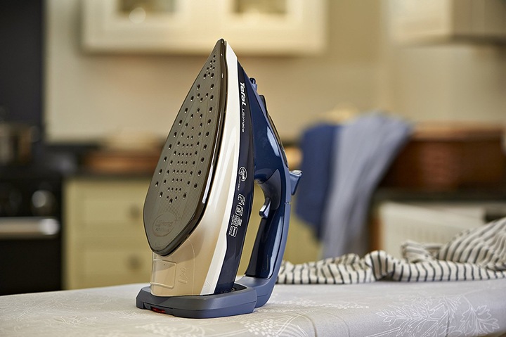Produktbild Tefal FV9736 Ultimate Anti-Calc (2400 W, 230 g/min)