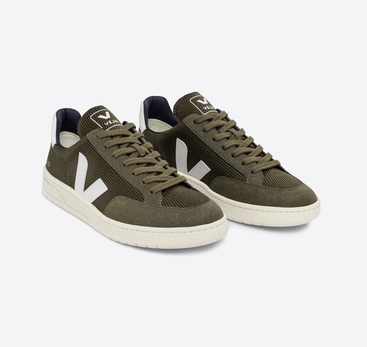 Actual product image Veja V-12 (39)