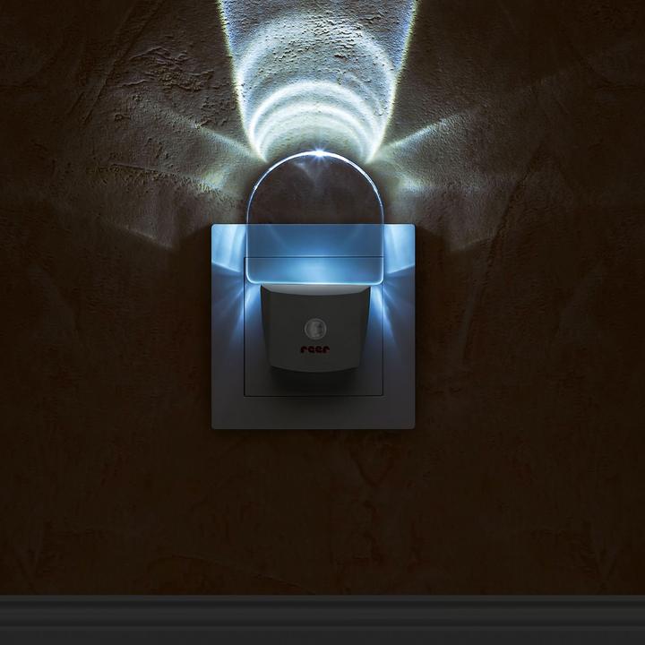 Actual product image Reer LED night light with twilight sensor