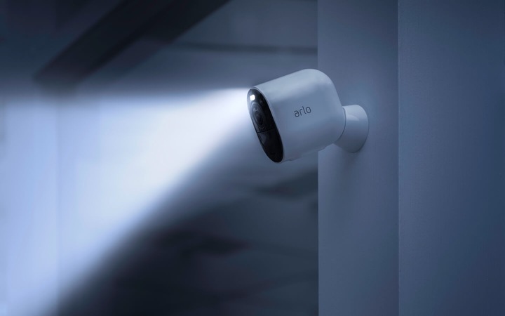Actual product image Arlo Ultra 2 Spotlight camera, 3 kit white (3840 x 2160 pixels)