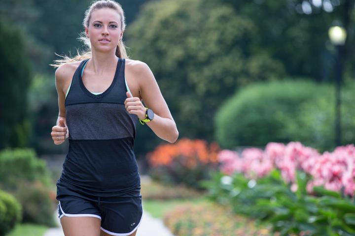 Produktbild Garmin Forerunner 230 HR (45 mm)