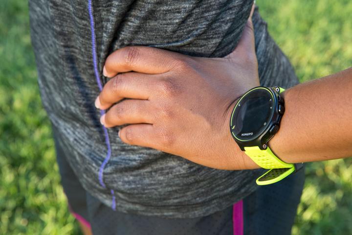 Produktbild Garmin Forerunner 230 HR (45 mm)