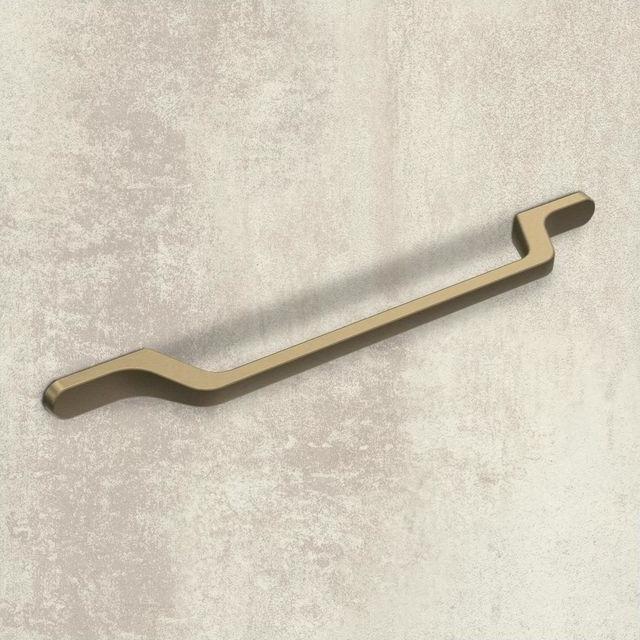 Actual product image Hettich Griff Orsaria Messing Optik antik gebürstet 160 mm