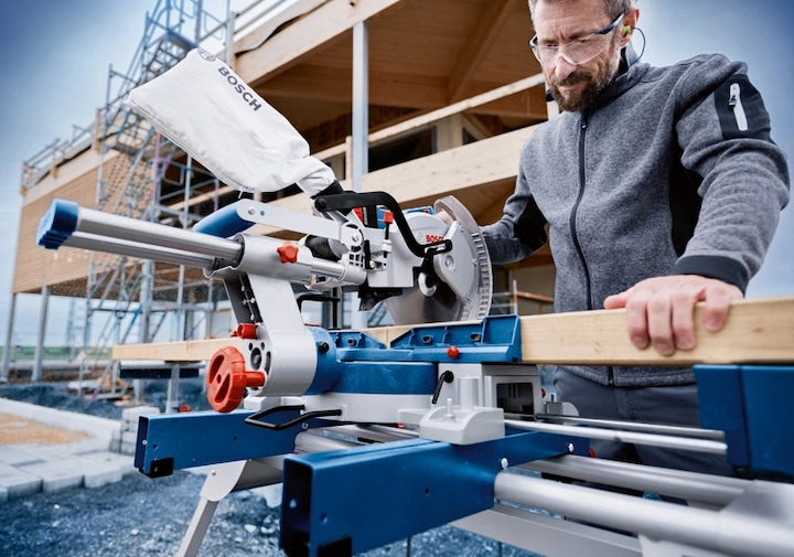 Image du produit Bosch Professional Scie à onglet sans fil BOSC