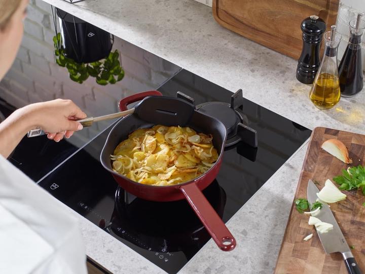 Produktbild Fissler Pfanne Gusseisen, Burgunder rot (Bratpfanne, Gusseisen, 24 x 6 cm)