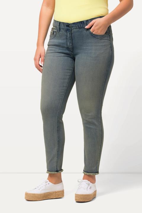 Immagine prodotto Ulla Popken Jeans modello Sarah con orli sfrangiati, taglio della gamba aderente e cinque tasche (50)