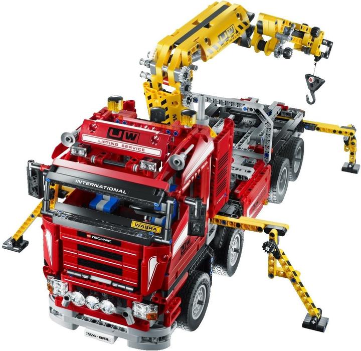 Actual product image LEGO Crane Truck (8258, LEGO Technic)