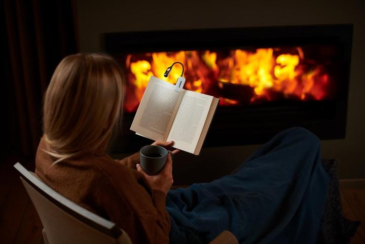 Actual product image Varta Book Light (25.50 cm, 9 lm)