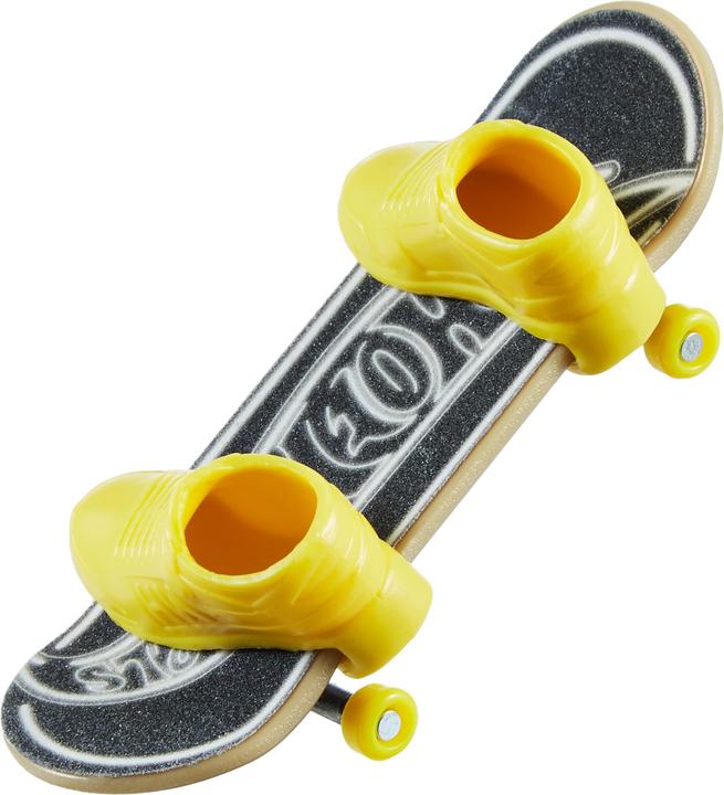 Actual product image Hot Wheels HNG33 (Multilingual)