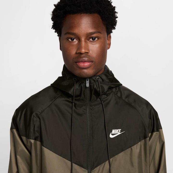Actual product image Nike Windrunner (M)