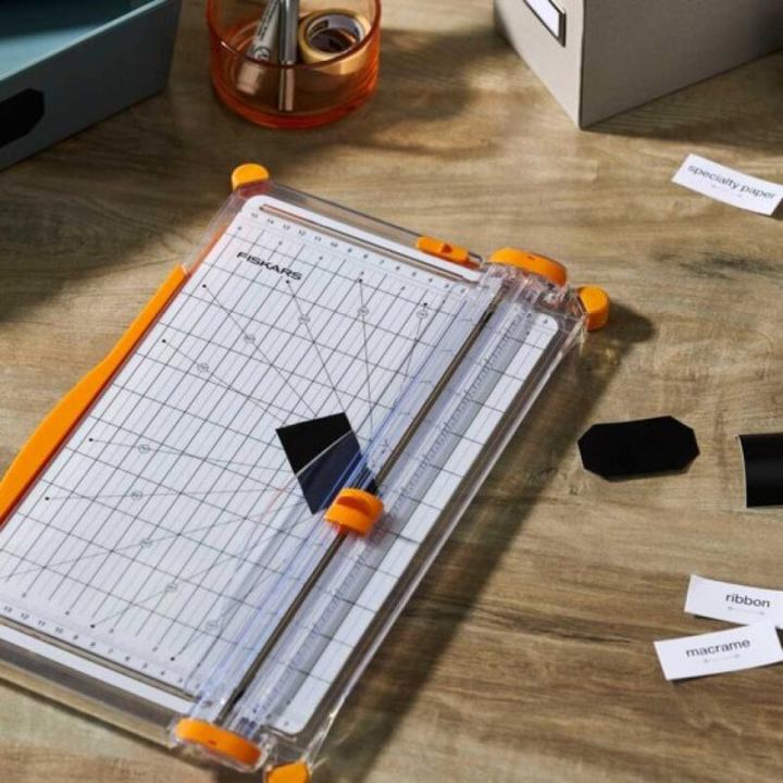 Produktbild Fiskars Schneidemaschine (10 Blätter, A4)