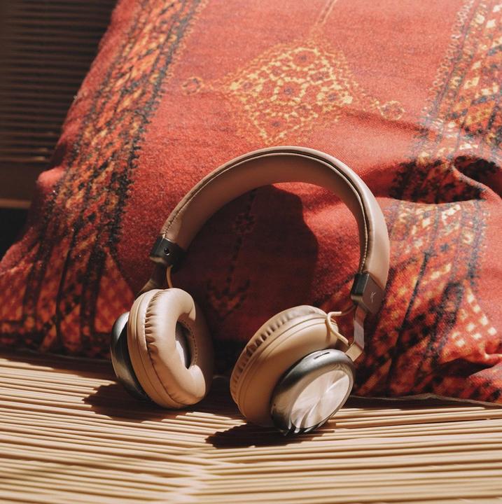 Actual product image KSIX Retro2 Stereo Earphones Brown (6 h, Wireless)