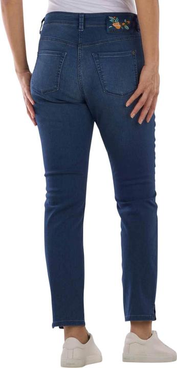 Actual product image MAC Jeans Slim Fit 7/8 DREAM SUMMER WONDERLIGHT DENIM Jeans