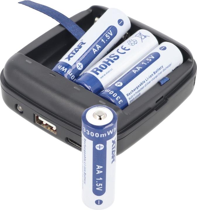 Immagine prodotto Xtar Caricatore BC4 per batterie Li-Ion 1.5V e NiMH 1.2V AA AAA (AA, AAA, Batteria + Caricabatterie)
