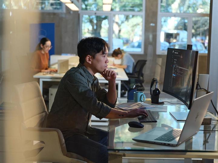 Produktbild HP G1i 18 (18", 2000 GB, 64 GB, Eng. Int., Intel Core Ultra 7 255HX)