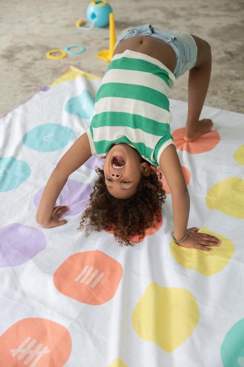 Actual product image Lumarko Balancing Game XL beach towel, 180 x 180cm (180 x 180 cm)