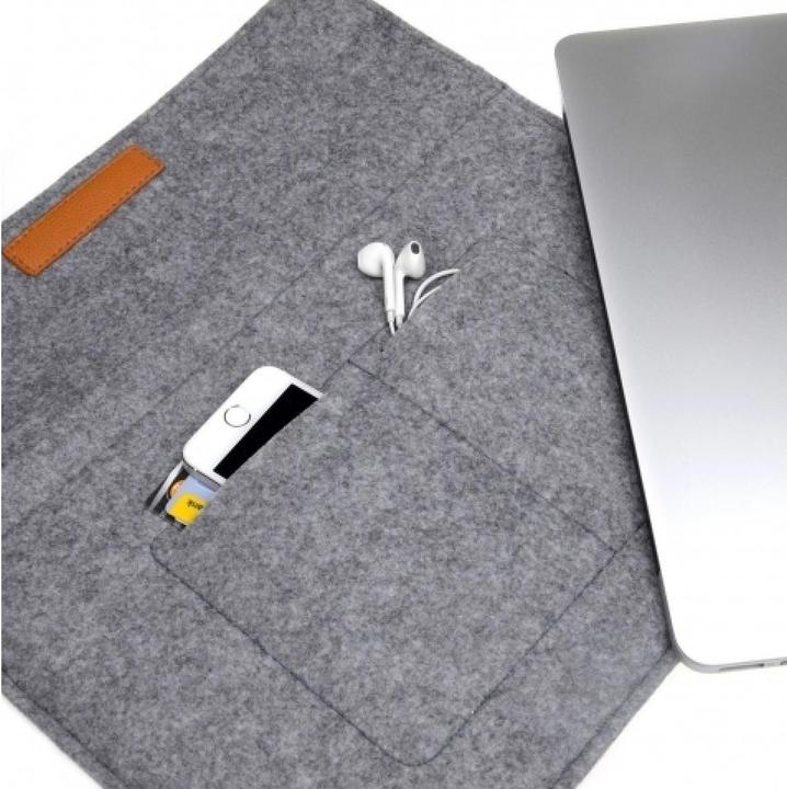Actual product image Screenguard 2-in-1 Felt Sleeve (16", Apple, Universal)