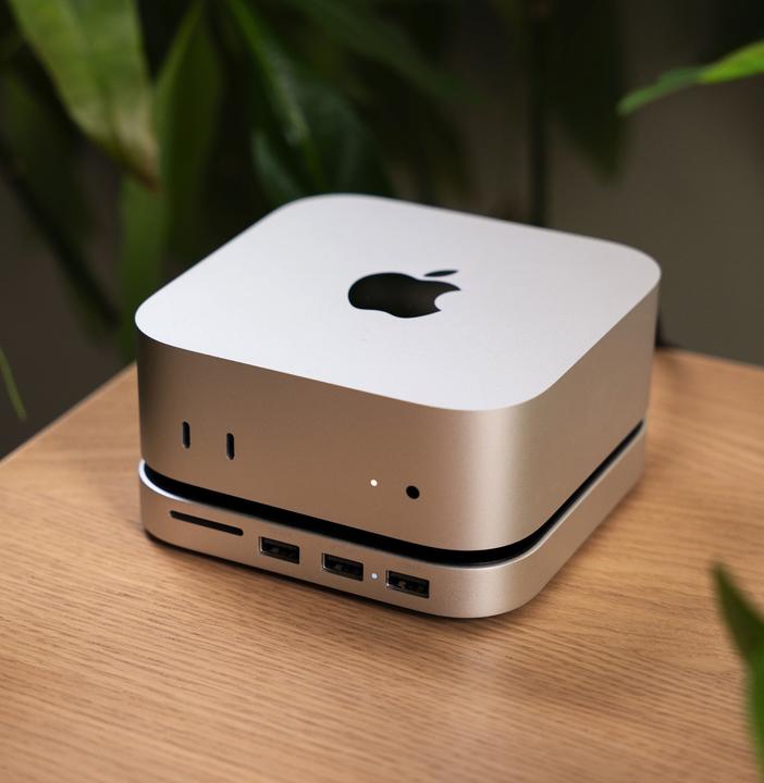 Actual product image Satechi Mac Mini M4 Stand & Hub with SSD Enclosure (USB-C, 5 Ports)