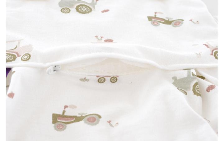 Actual product image Träumeland Baby-Ganzjahresschlafsack Little Farm grün Grösse 62/68 (68 cm, 2.5 TOG, All-season)