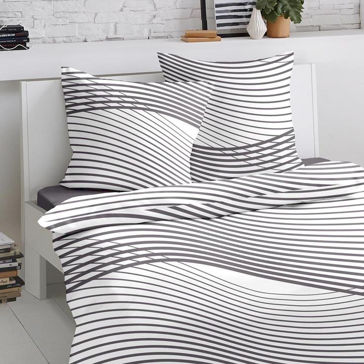 Actual product image Traumschlaf Stafford (Bedding set, 135x200 cm + 80x80 cm)