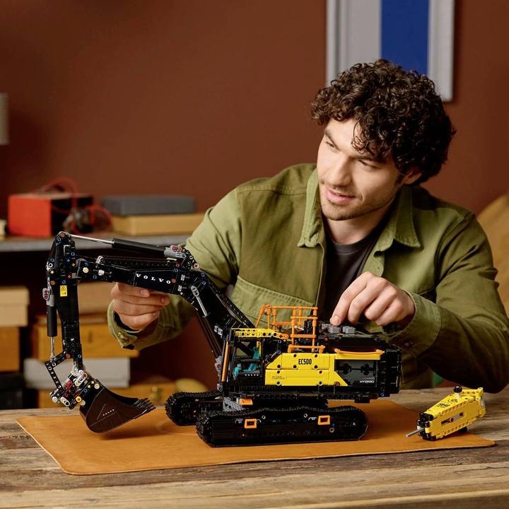 Actual product image LEGO 42215 ® TECHNIC Volvo EC500 Hybrid Excavator (42215, LEGO Technic)