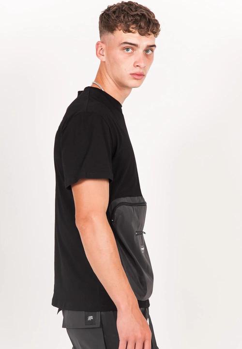 Produktbild Sixth June Reflektierendes T-Shirt mit grosser Tasche (XL)