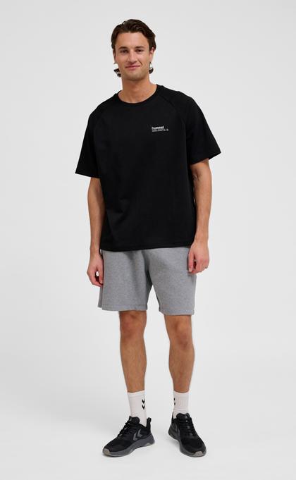 Actual product image hummel hmlTECH FLEECE SHORTS (L)