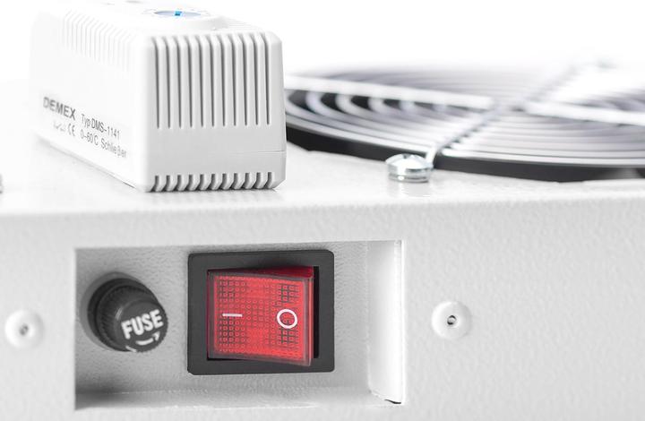 Produktbild Digitus Lüftermodul für IP55 Wandgehäuse 1 Lüfter Thermostat Schalter gefiltert