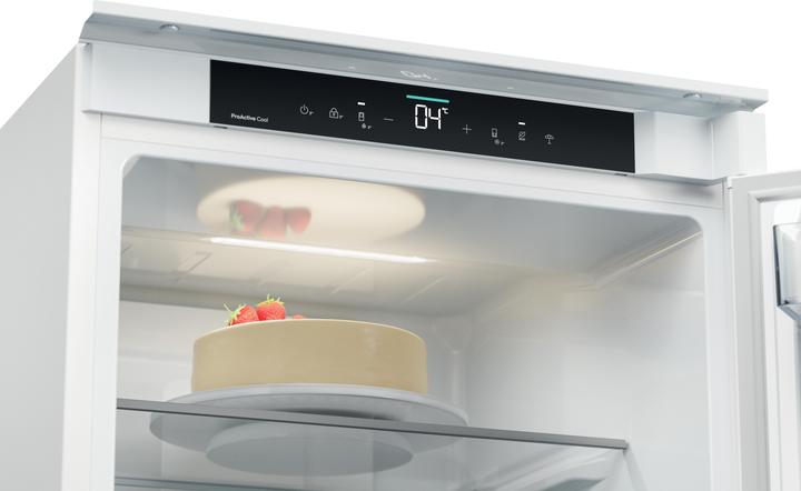 Actual product image Candy CNBQT3518E (251 l)