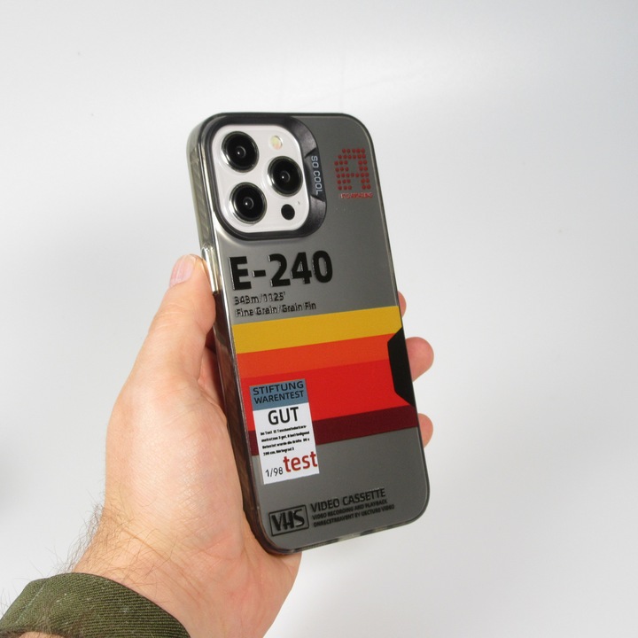 Actual product image PhoneLook Coque Gel silicone vintage video cassette E-240 (Apple iPhone 15 Pro)